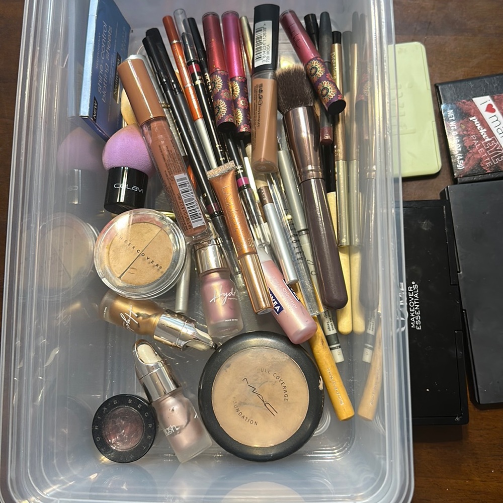 Big set of different make up